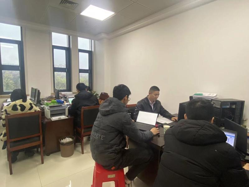我縣創(chuàng)新開展政務公開經(jīng)辦人員跟班學習和交接班工作